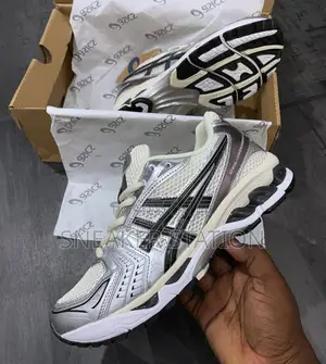 Asics Gel-Kanyano 14 Cream/Black