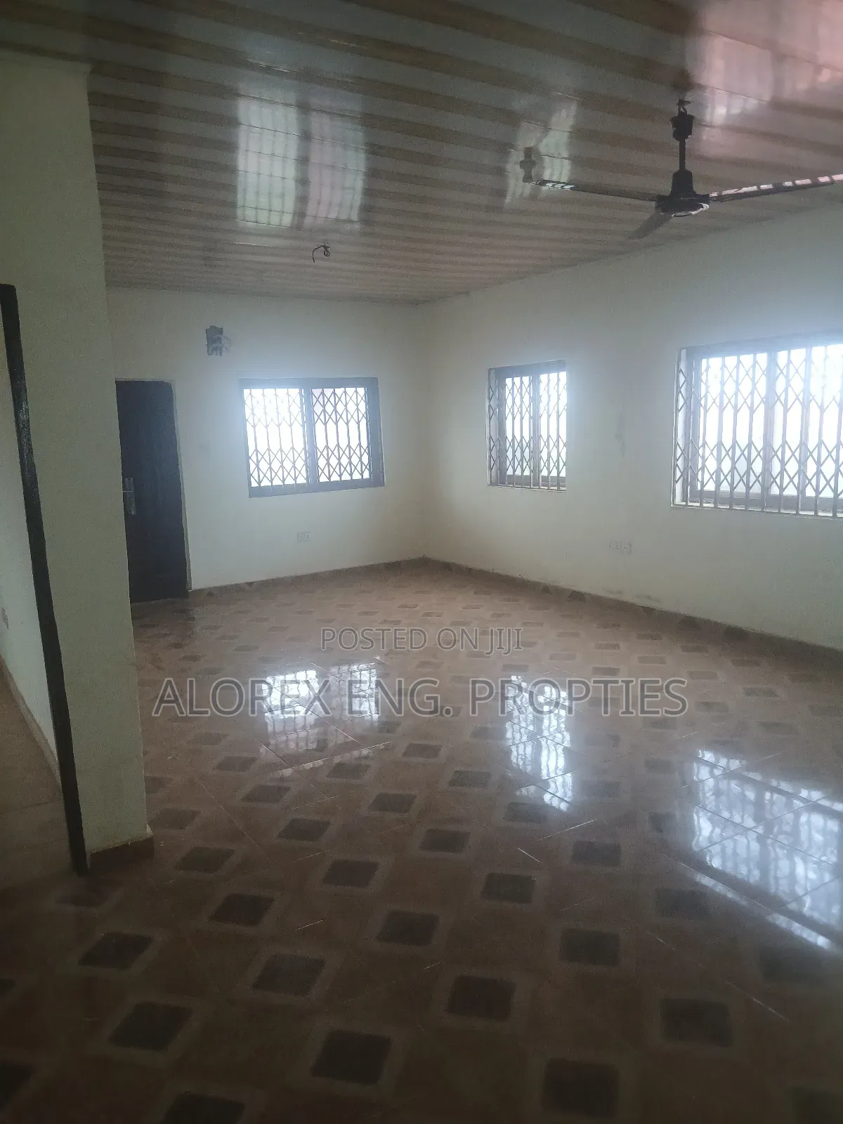 2bdrm Apartment in Agbogba Junction, Abokobi for rent