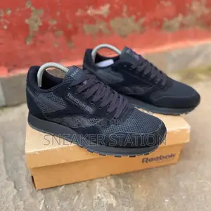 Reebok Classic Sneakers Black