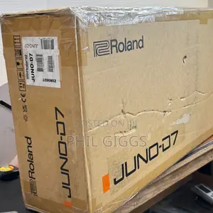 Roland Juno D7