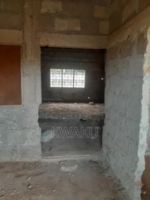 8bdrm House in Kumasi Metropolitan for sale