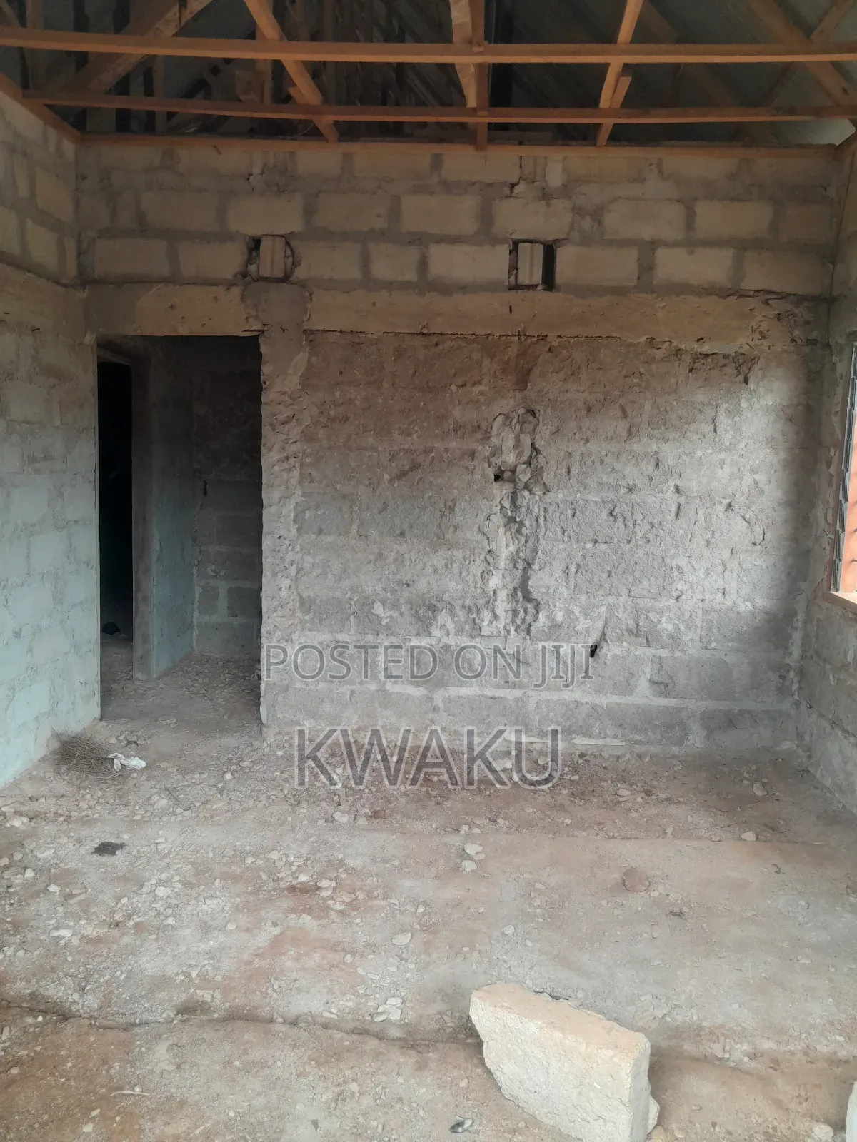 8bdrm House in Kumasi Metropolitan for sale