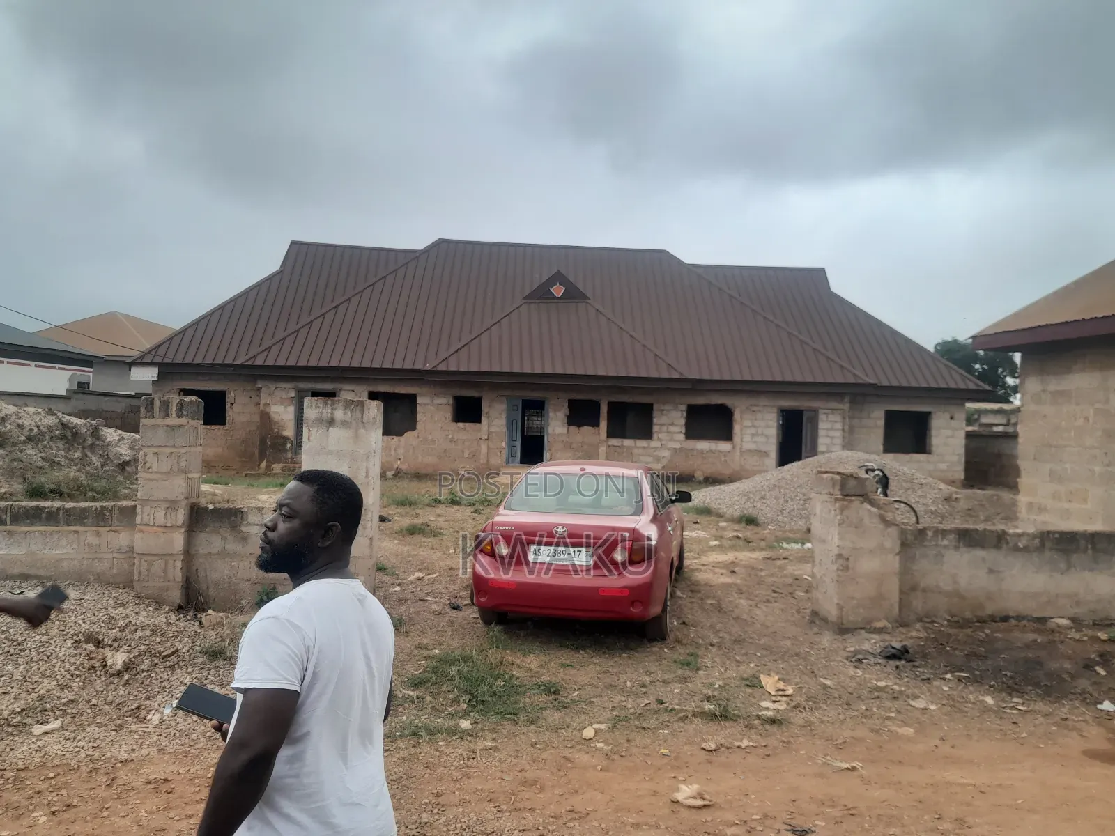 8bdrm House in Kumasi Metropolitan for sale