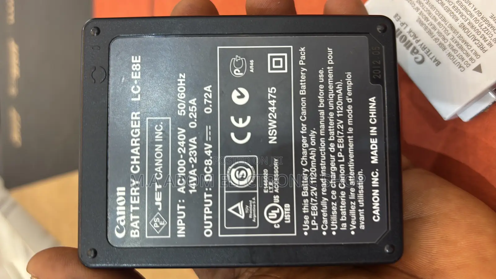 Charger for 700d/600d Cameras