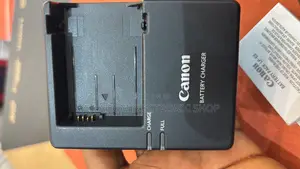 Charger for 700d/600d Cameras