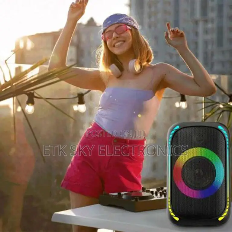 Porodo Soundtec Party Speaker 200w With 5.25′′ Woofer 2′′ and Fm
