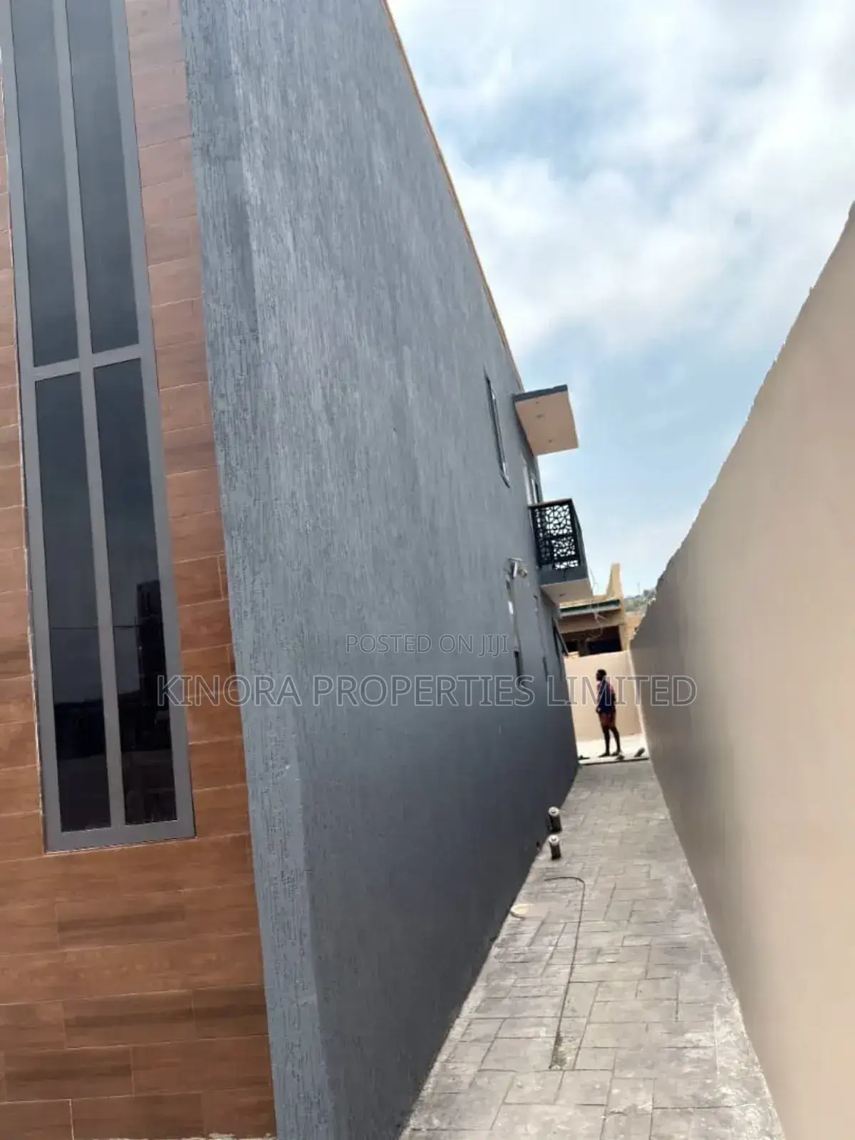 3bdrm Duplex in Kokrobite Beach Road, Ga South Municipal for sale