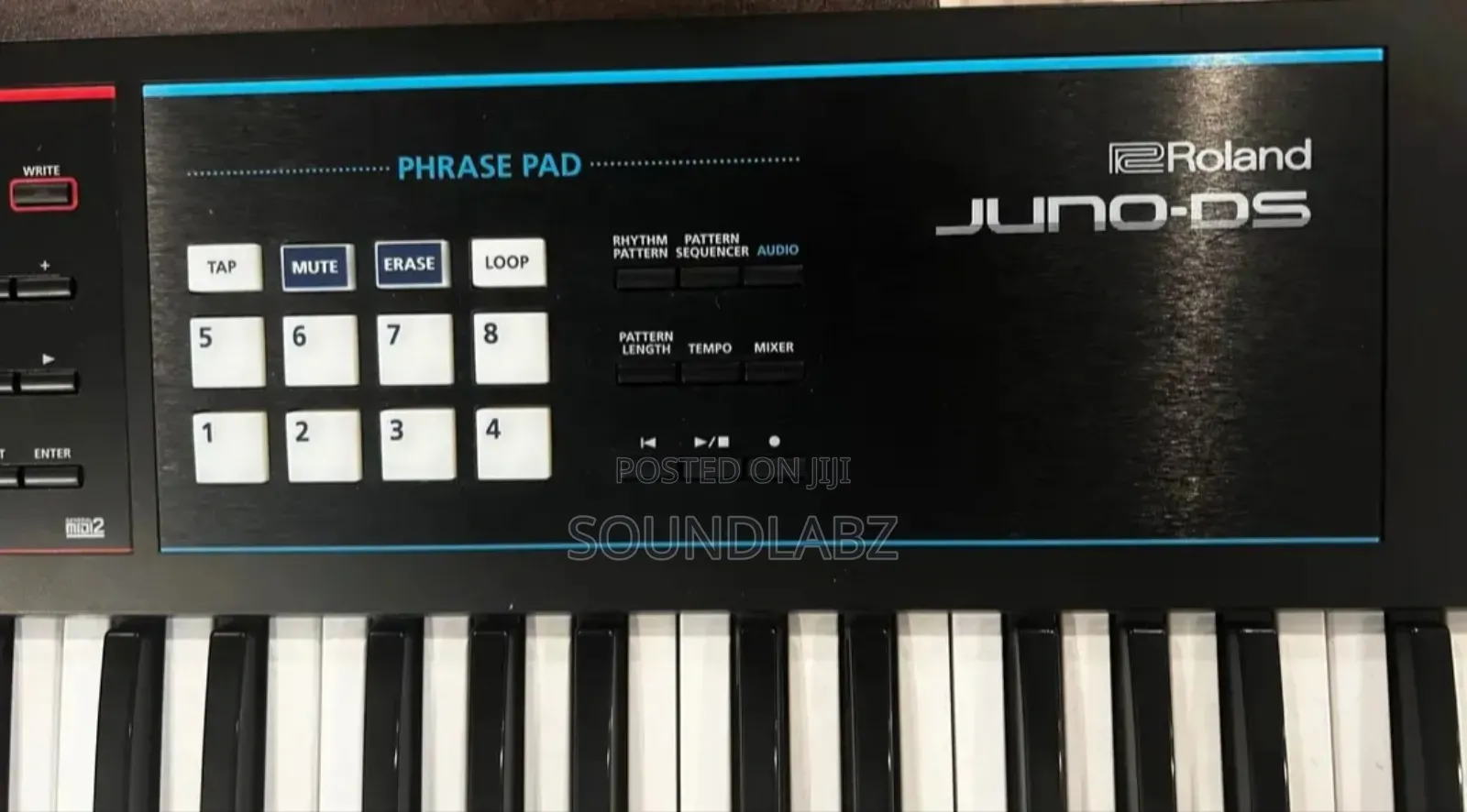 Roland Juno-ds 88 Keyboard Synthesizer