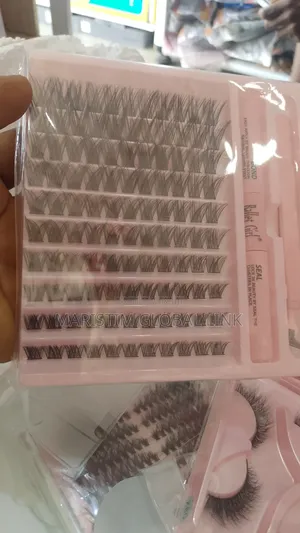 Eye Lashes (Bellet Girl)