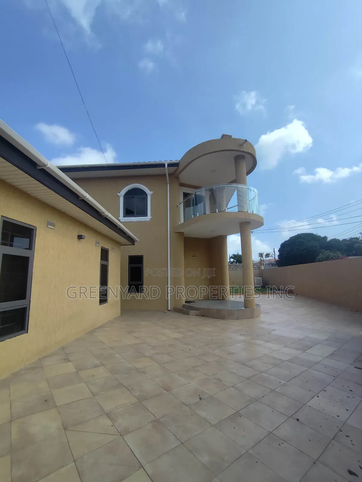 3bdrm House in A&C Mall, East Legon for rent