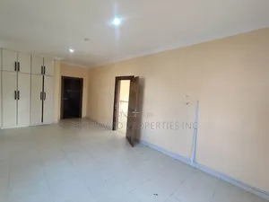 3bdrm House in A&C Mall, East Legon for rent