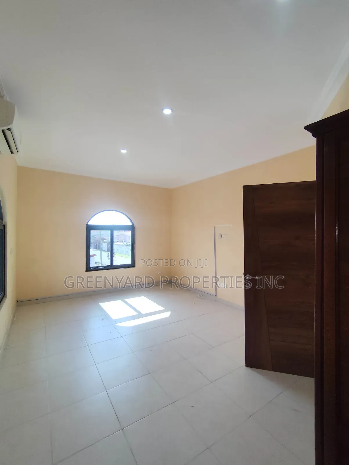3bdrm House in A&C Mall, East Legon for rent