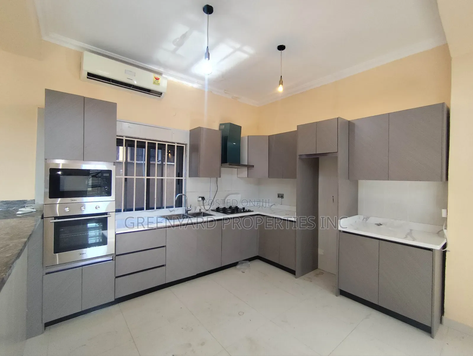 3bdrm House in A&C Mall, East Legon for rent