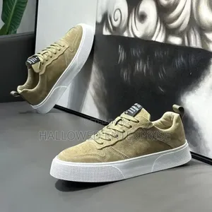 Nwe Trend Fashion Breathable Lightweight Shoe
