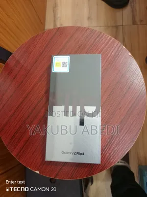 New Samsung Galaxy Z Flip4 256 GB Black
