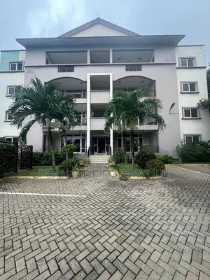 3bdrm Apartment in Pickmix Residential, Shopping Arcade Area for rent