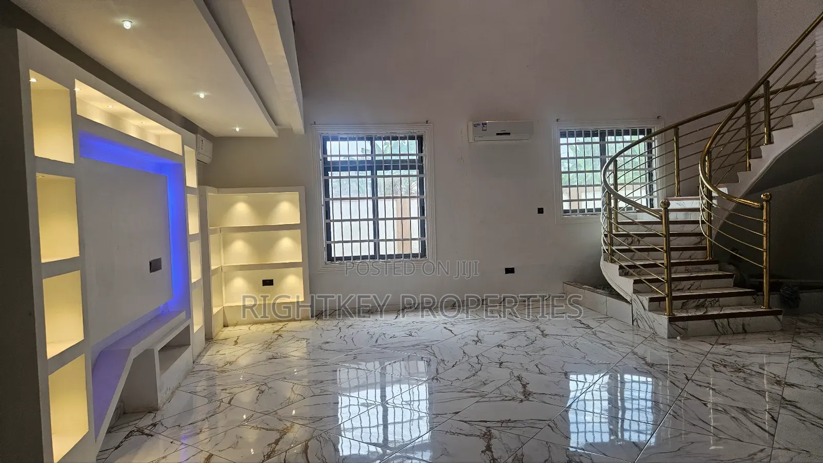 5bdrm Townhouse/Terrace in Hilltop Estate, Kumasi Metropolitan for sale