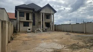 5bdrm House in Ahenema Kokoben, Kumasi Metropolitan for sale