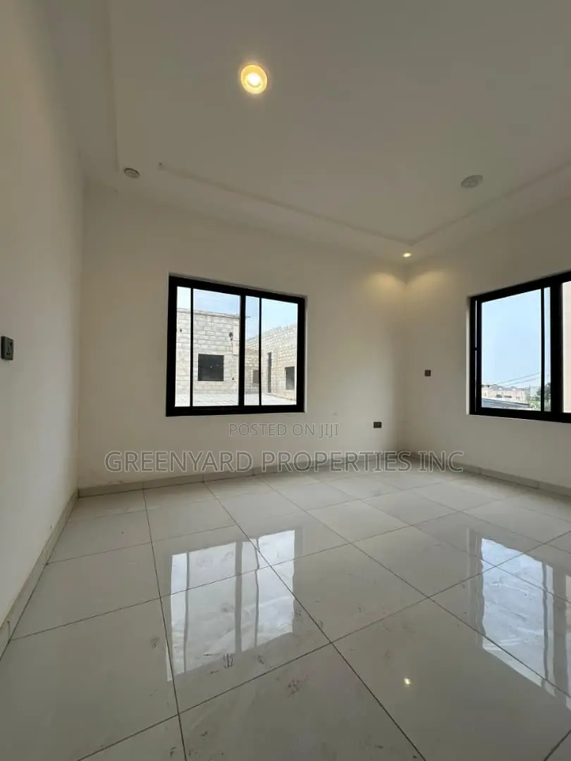 5bdrm House in Hills, East Legon for sale