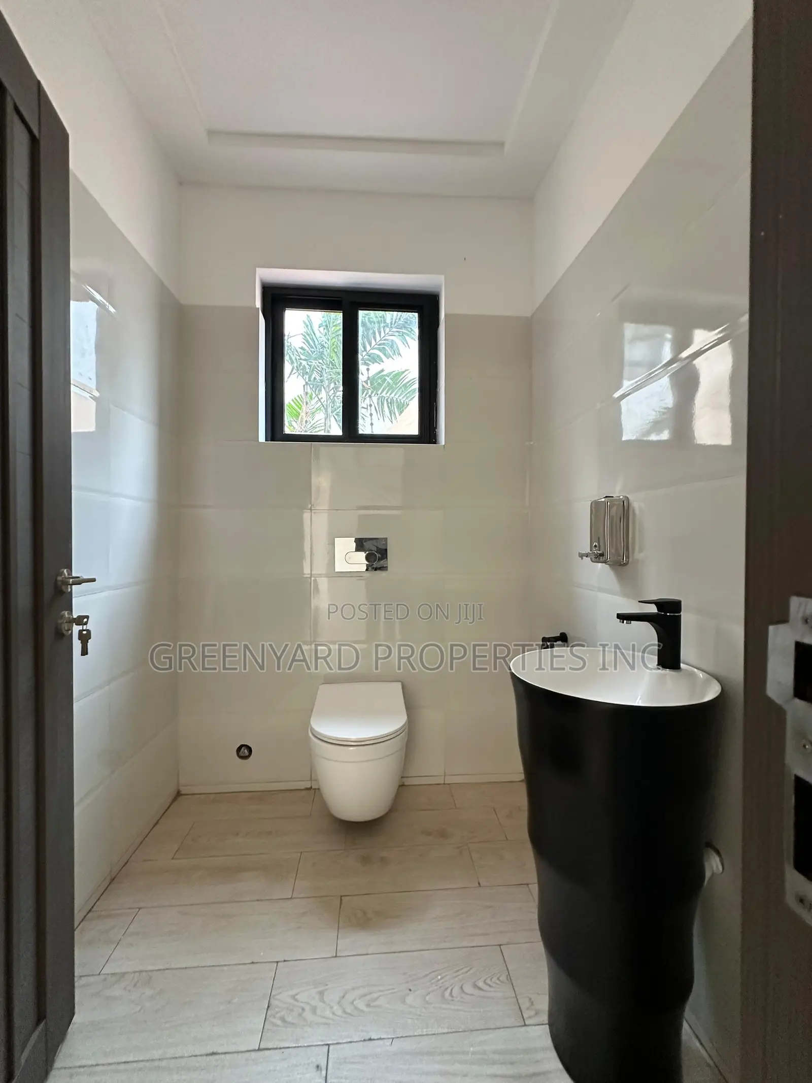 5bdrm House in Hills, East Legon for sale