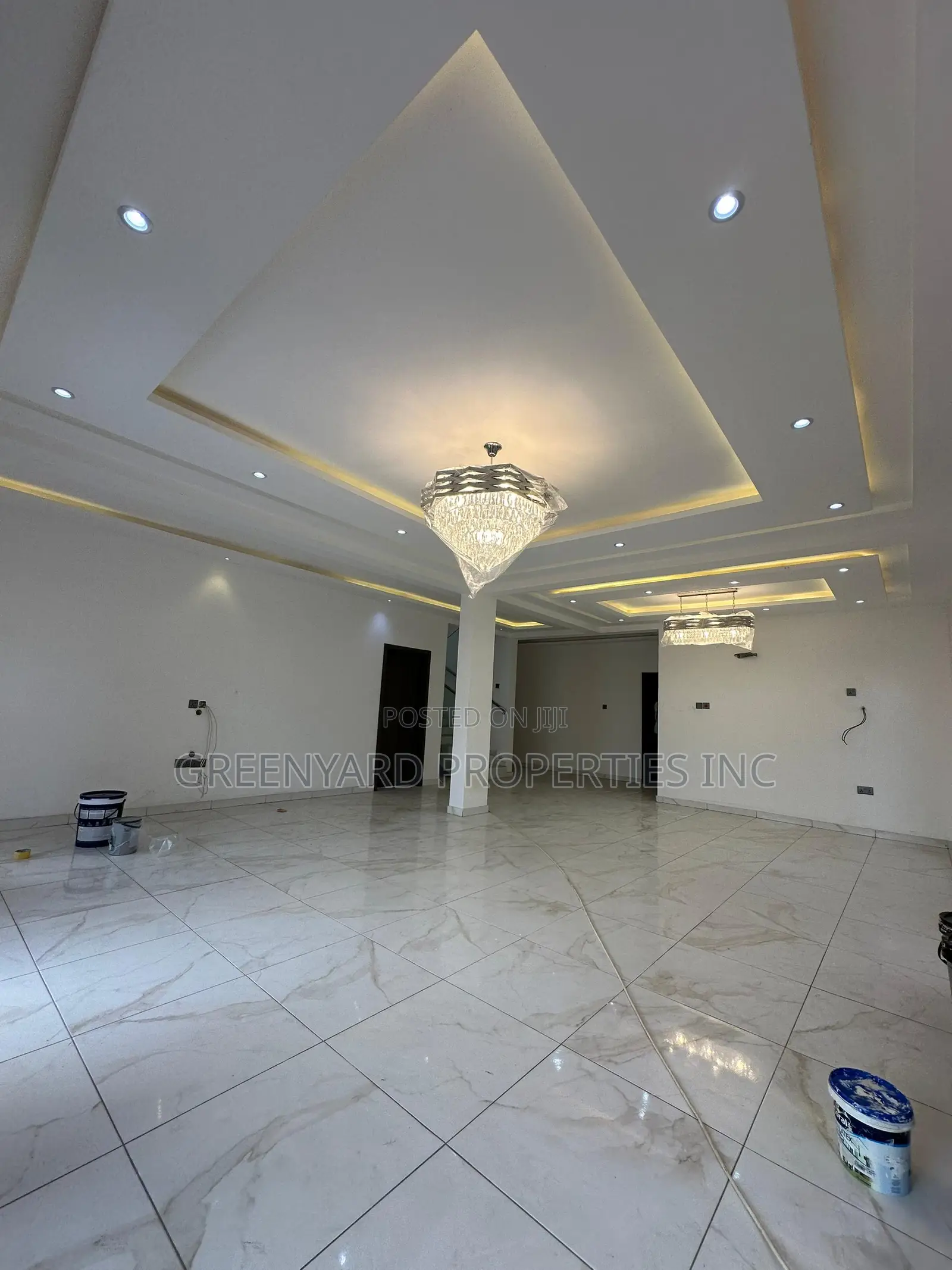 5bdrm House in Hills, East Legon for sale