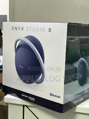 Onyx Studio 8