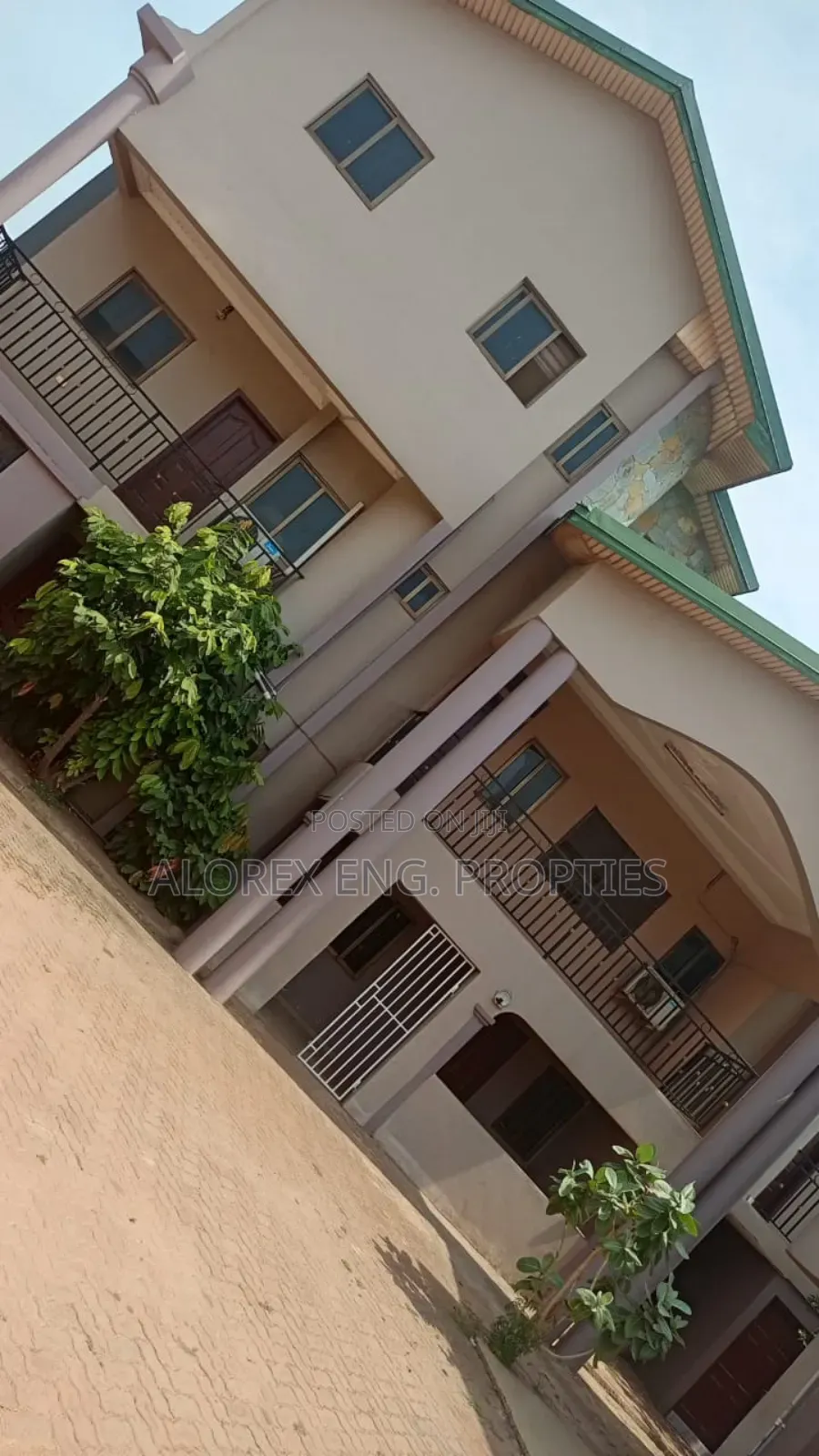 3bdrm Apartment in Foster Home, Adenta for rent
