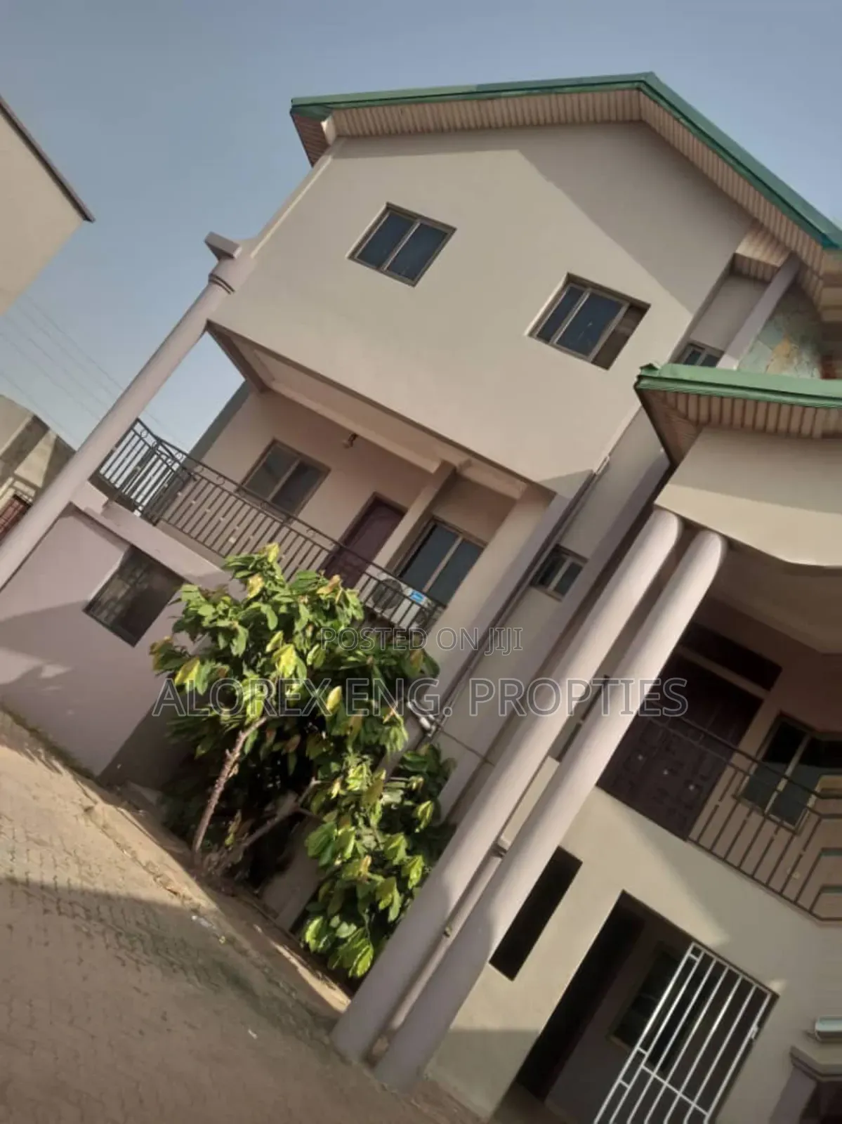 3bdrm Apartment in Foster Home, Adenta for rent