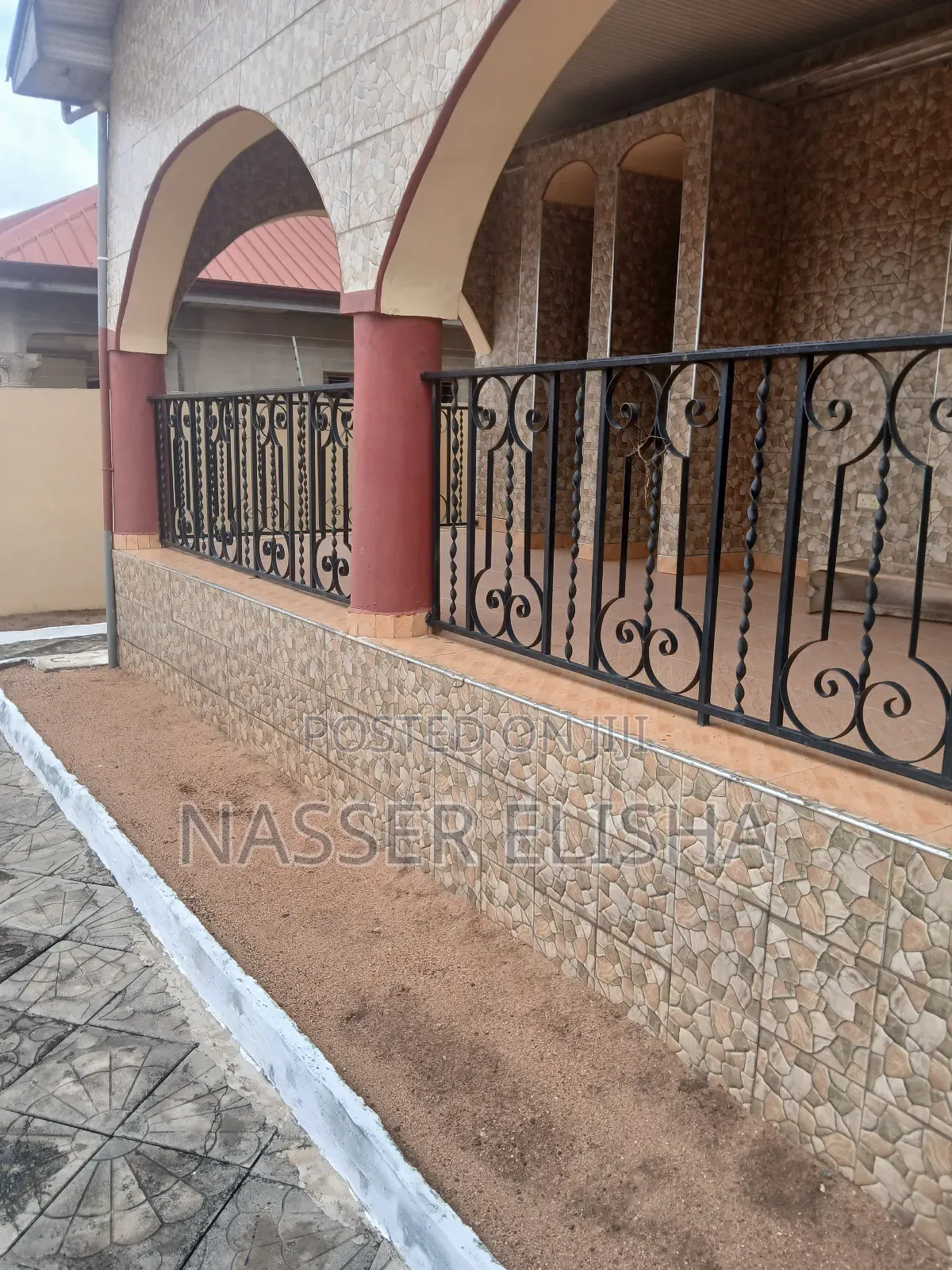 5bdrm House in Sarpeiman, Amasaman for rent