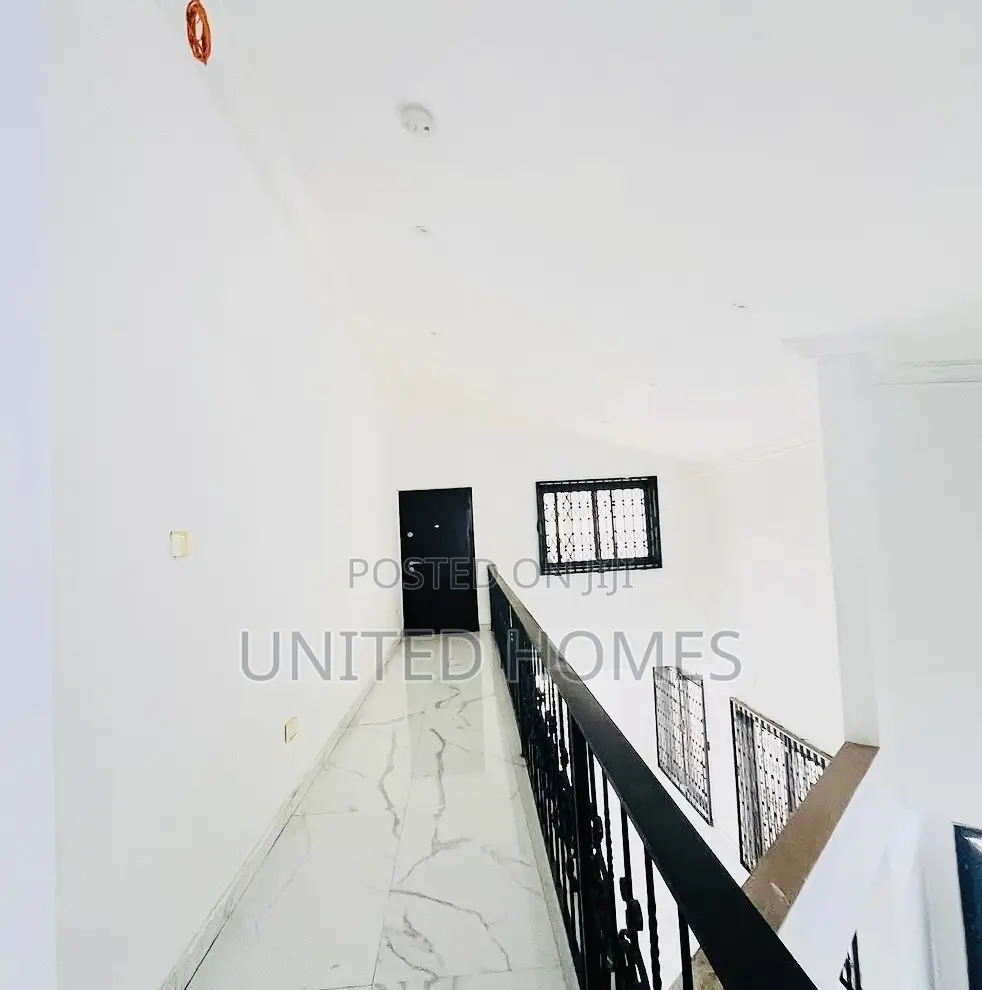 5bdrm House in Airport Residential Area for rent