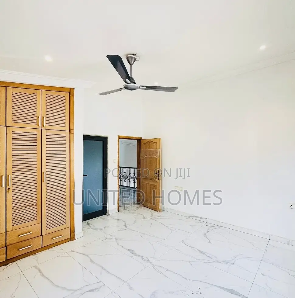 5bdrm House in Airport Residential Area for rent
