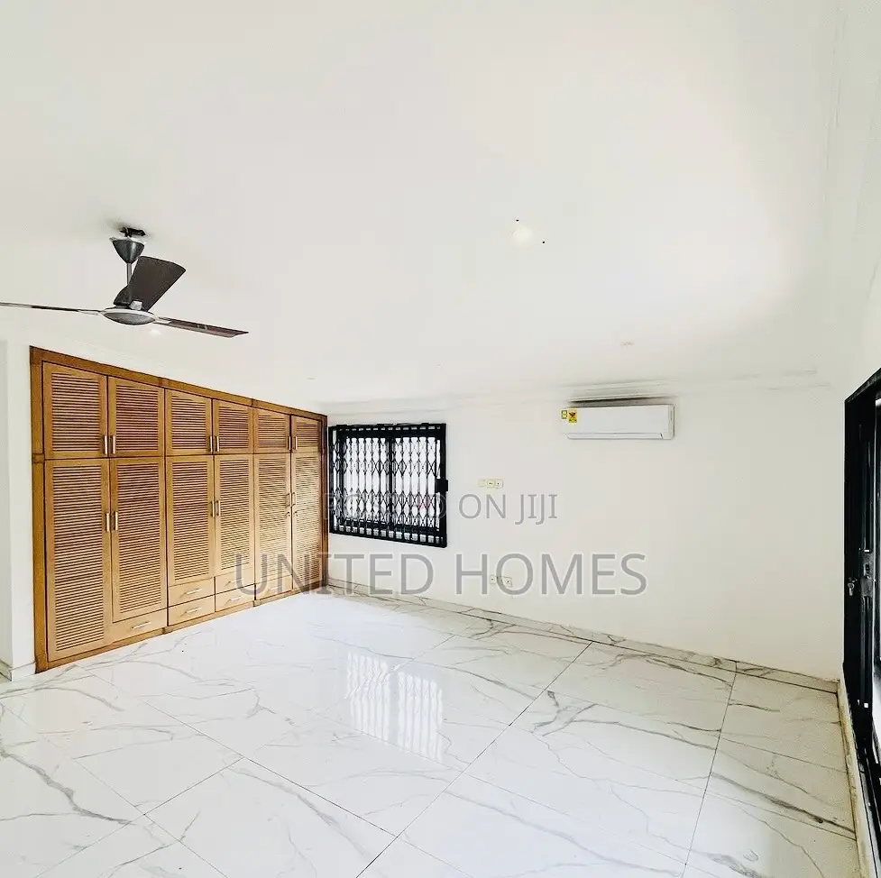 5bdrm House in Airport Residential Area for rent