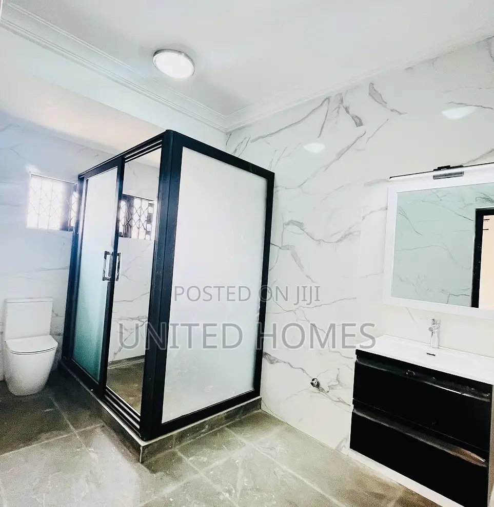 5bdrm House in Airport Residential Area for rent