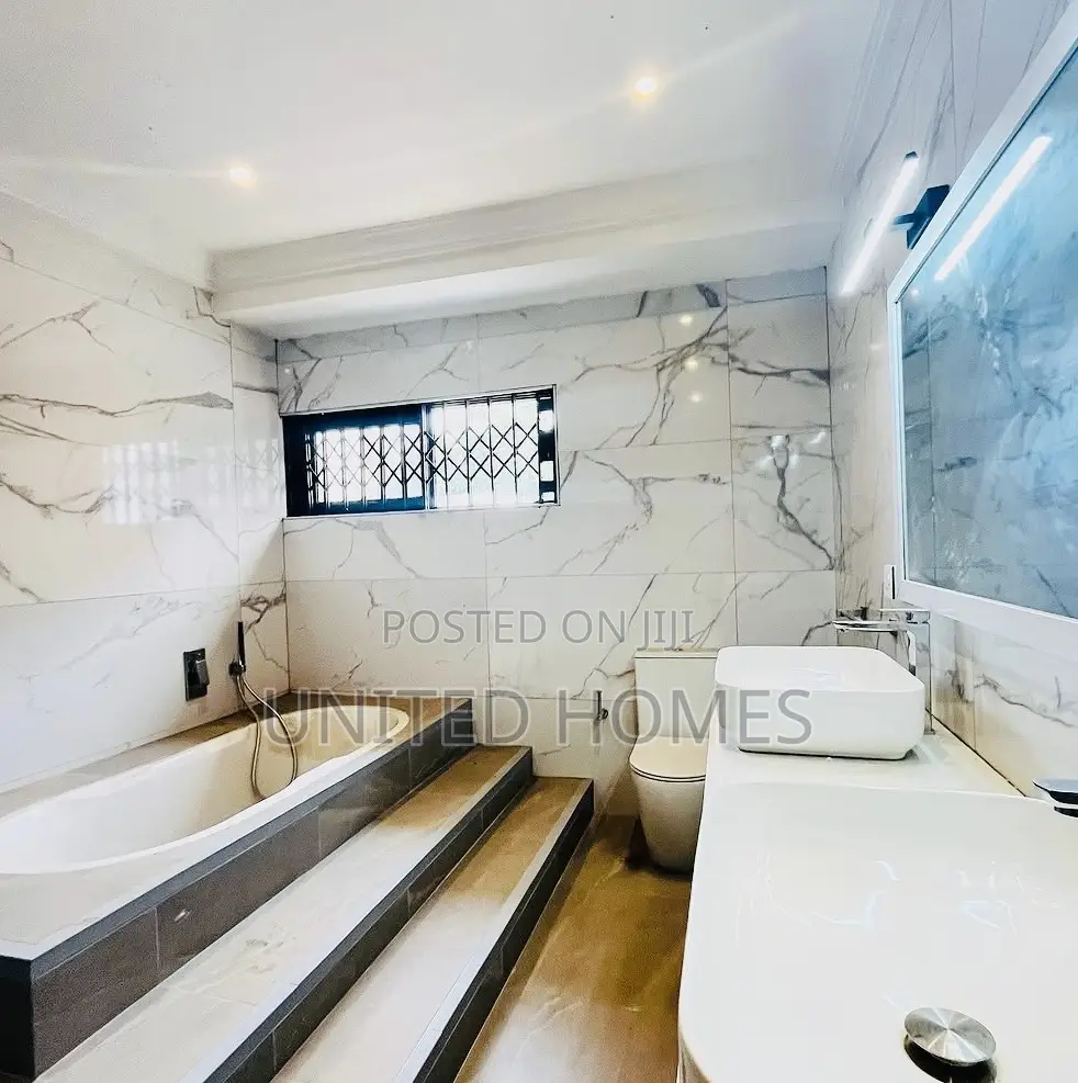 5bdrm House in Airport Residential Area for rent