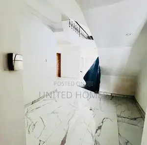 5bdrm House in Airport Residential Area for rent