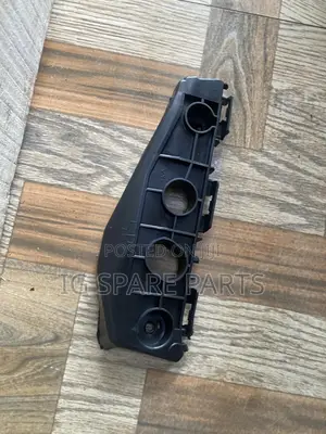 Toyota Corolla 2011-2013 Front Bumper Bracket Pair