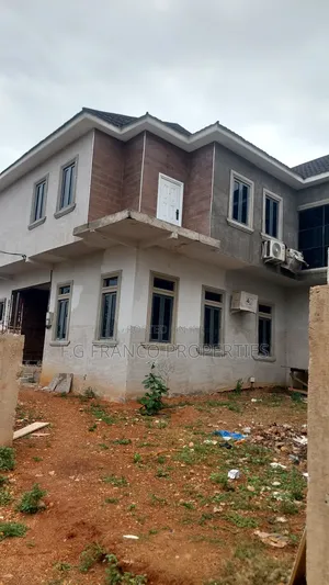 4bdrm House in Kg. Franco, Spintex for sale