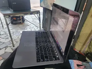 Laptop Apple MacBook Pro 2016 16GB Intel Core I7 SSD 1T