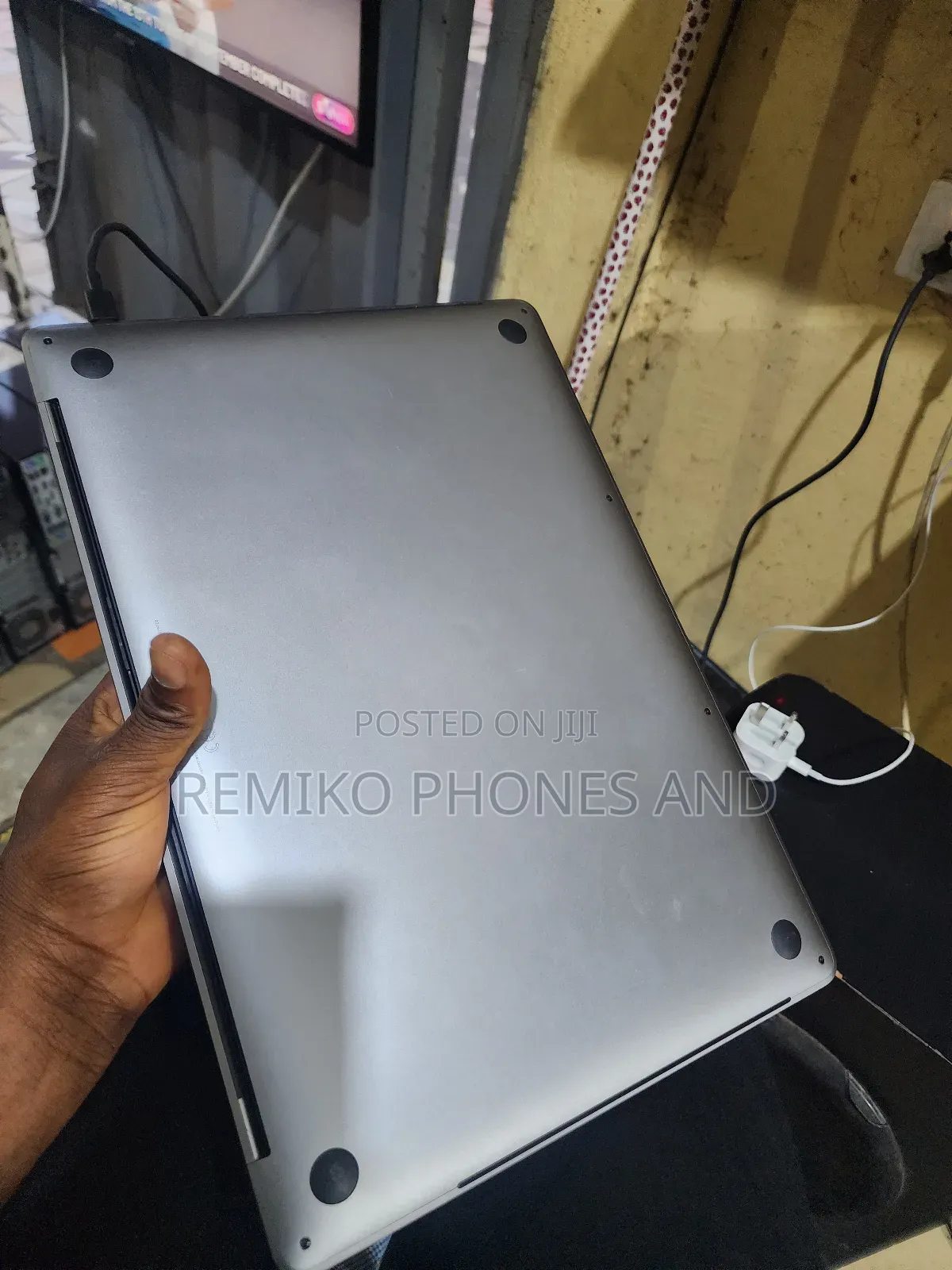 Laptop Apple MacBook Pro 2017 16GB Intel Core I7 SSD 256GB