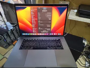 Laptop Apple MacBook Pro 2017 16GB Intel Core I7 SSD 256GB
