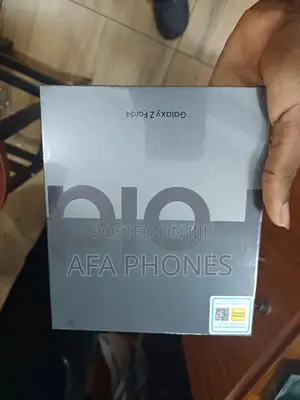 New Samsung Galaxy Z Fold4 256 GB Gold