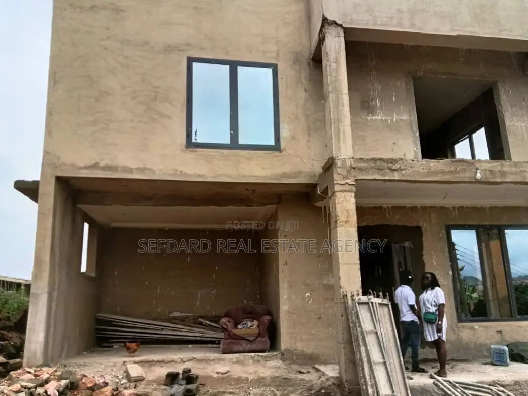4bdrm Duplex in Kwabenya for sale