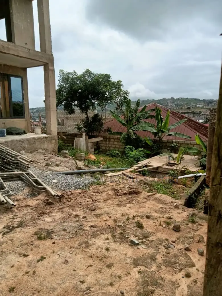 4bdrm Duplex in Kwabenya for sale