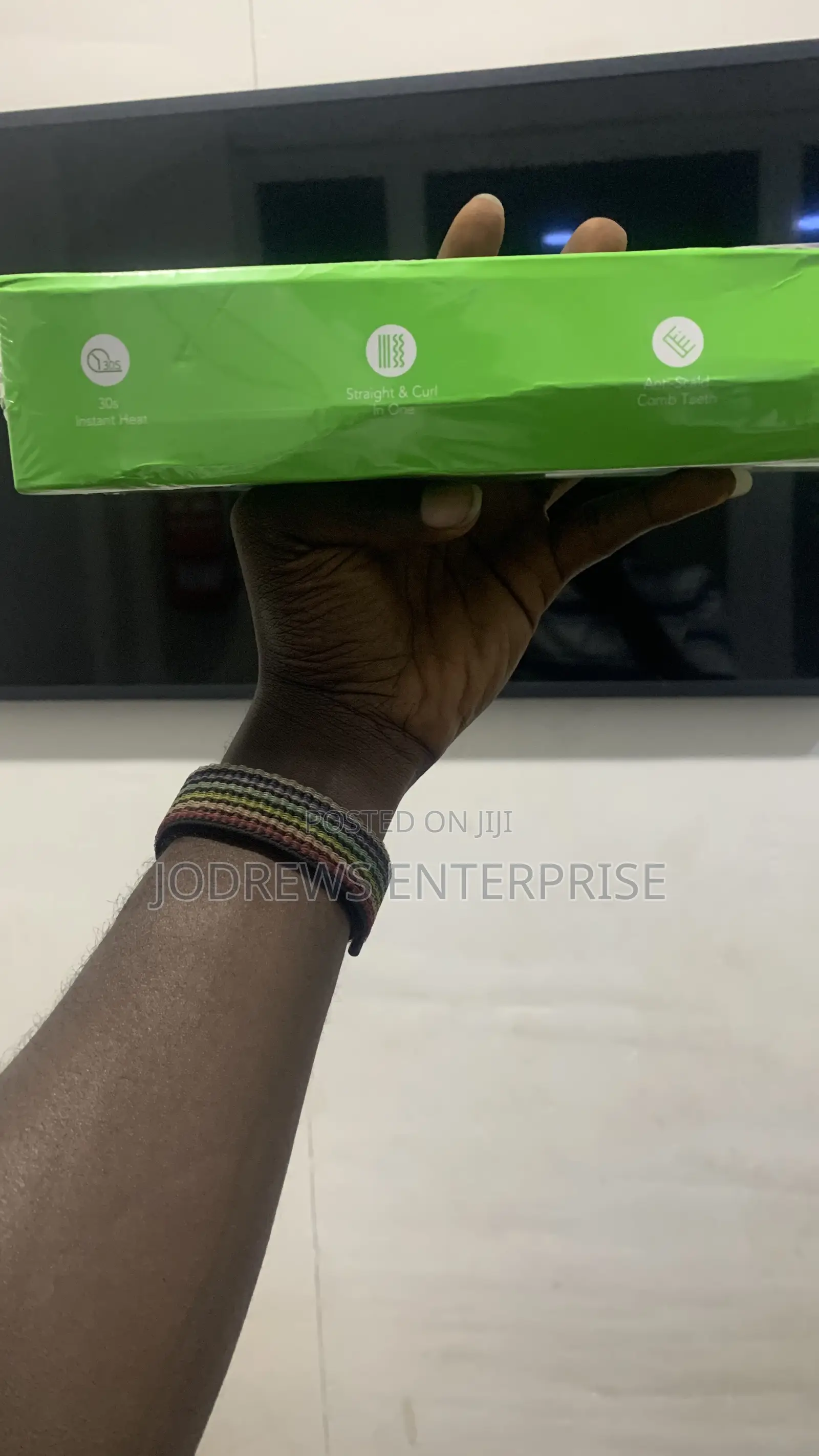 Oraimo Sleekwave Hair Straightener Brush