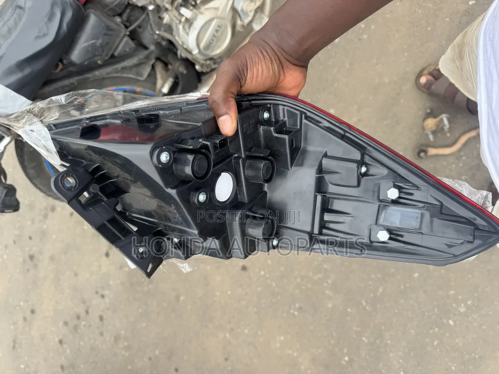 Honda Civic 2022,2023,2024 Tail Light.