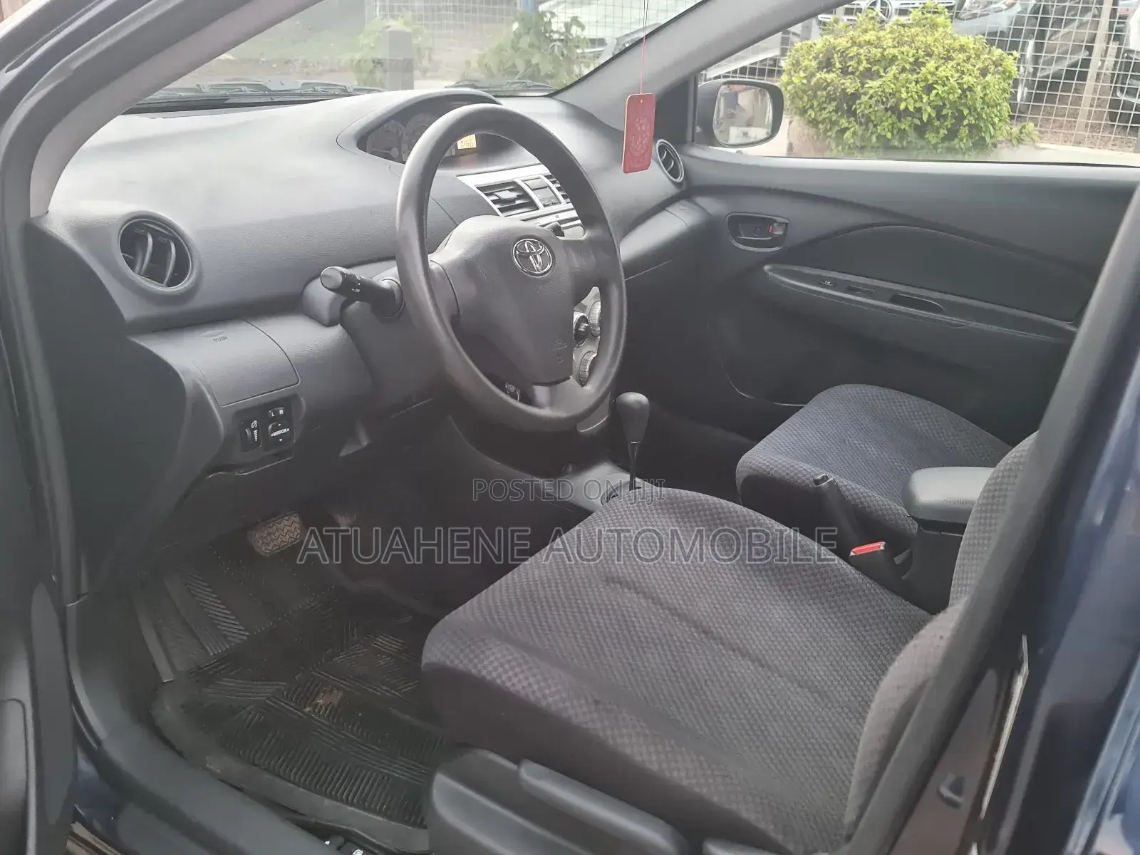 Toyota Yaris 1.5 2009 Black