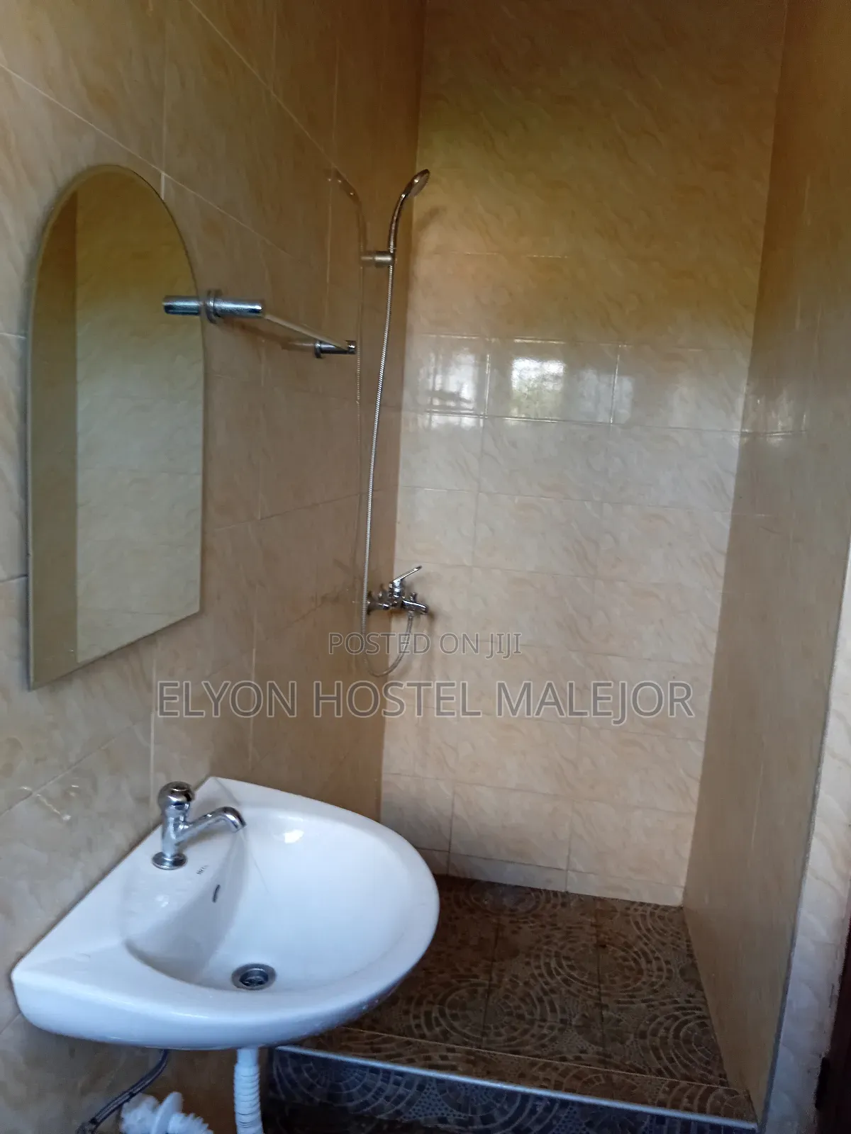 Furnished 1bdrm Shared Apartment in Elyon Hostel  Near, Malejor