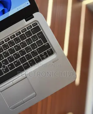 Laptop HP EliteBook 820 G4 8GB Intel Core I5 SSD 256GB