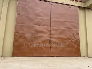 250 Square Warehouse in Spintex to Let