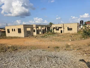 8bdrm Apartment in Fredimens Real, Kumasi Metropolitan for sale